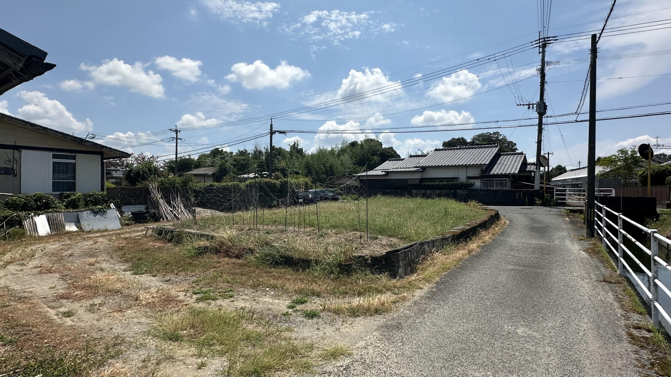 建物は解体後、更地渡しとなります