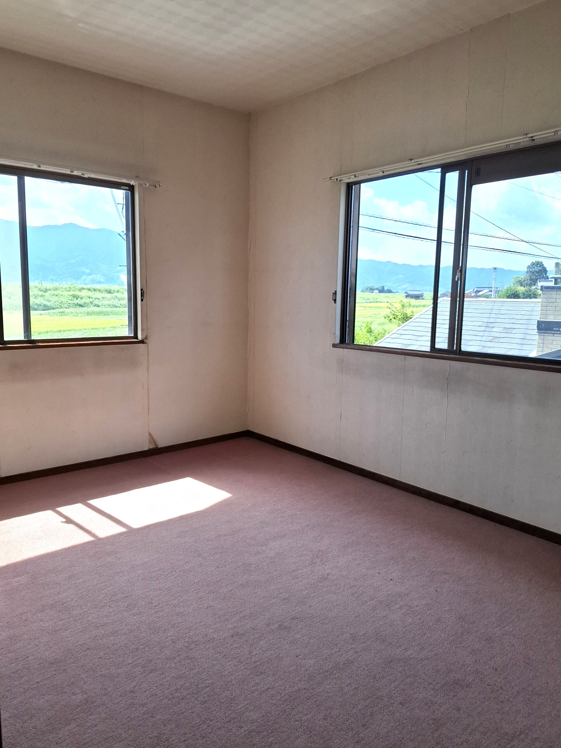 2階居室②見晴らしの良いお部屋です♪