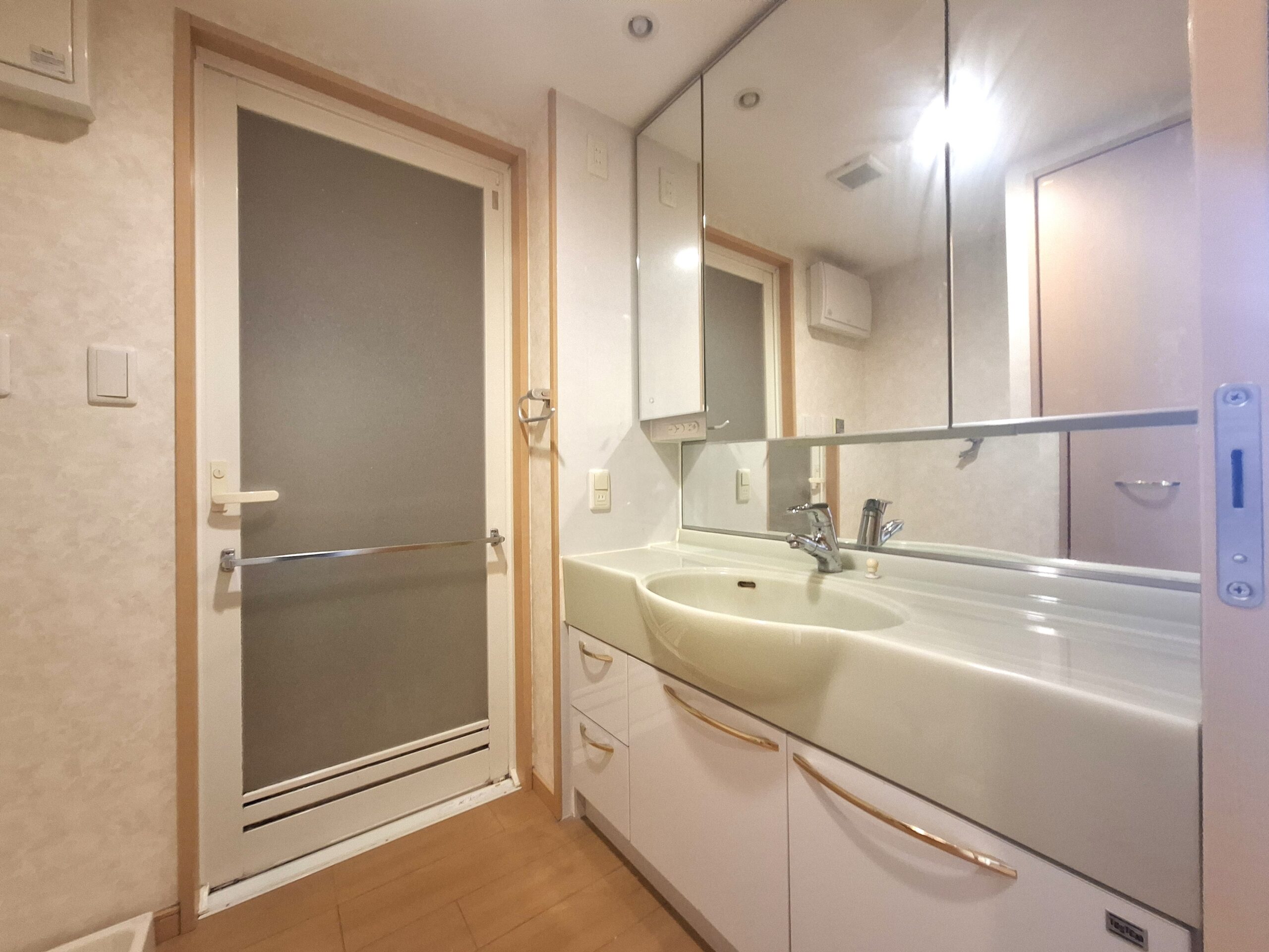 広々とした洗面台♪