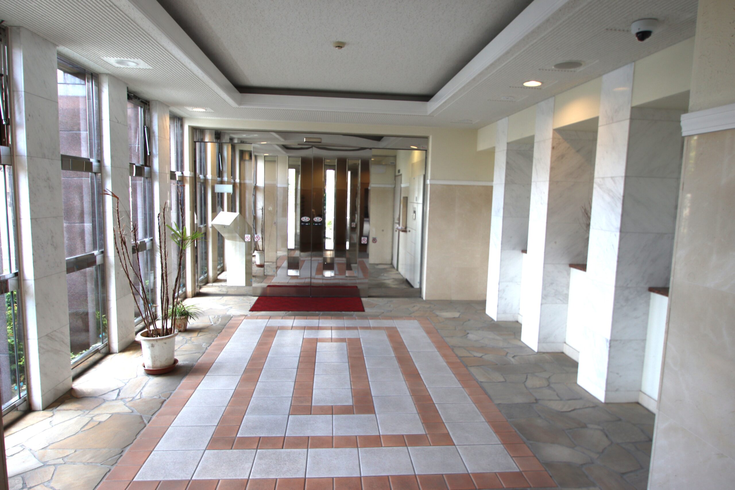 高級感あるエントランス♪